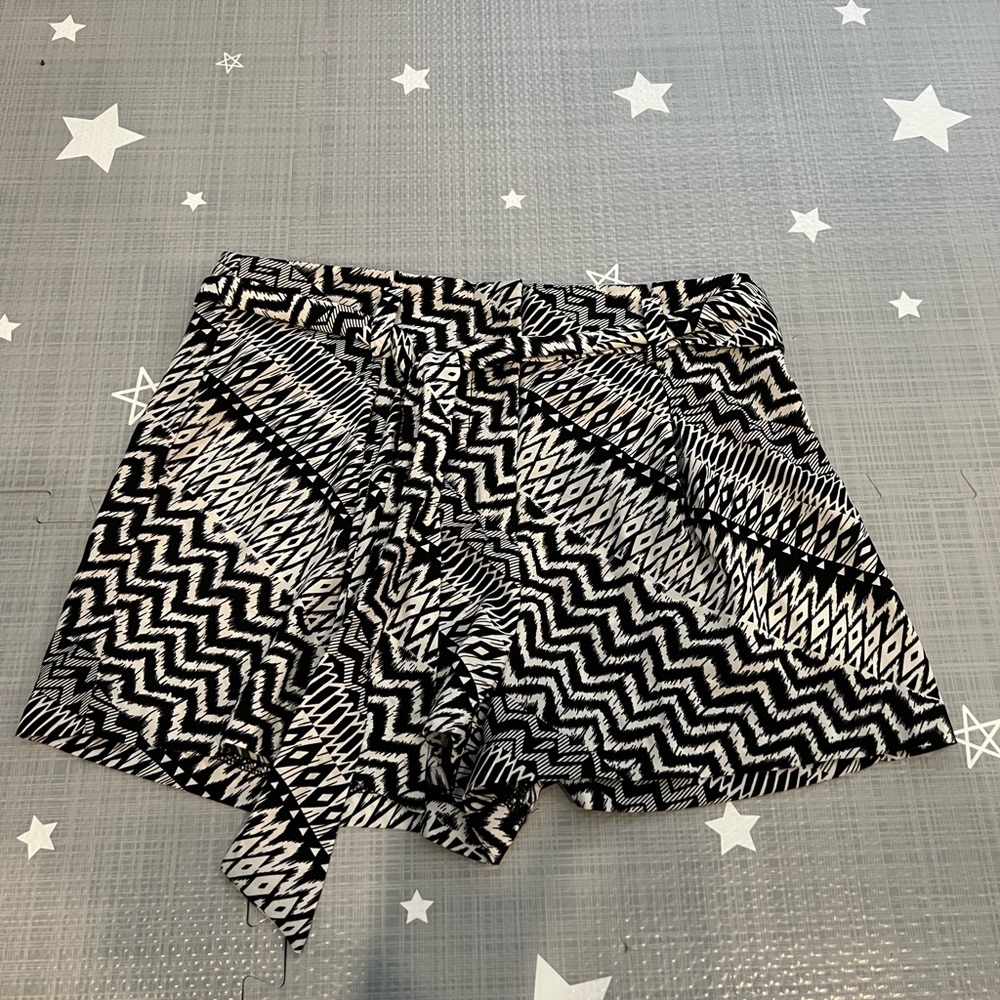 Monteau Shorts